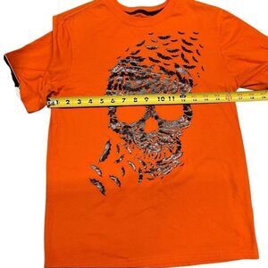 Skull and bats Halloween t-shirt unisex